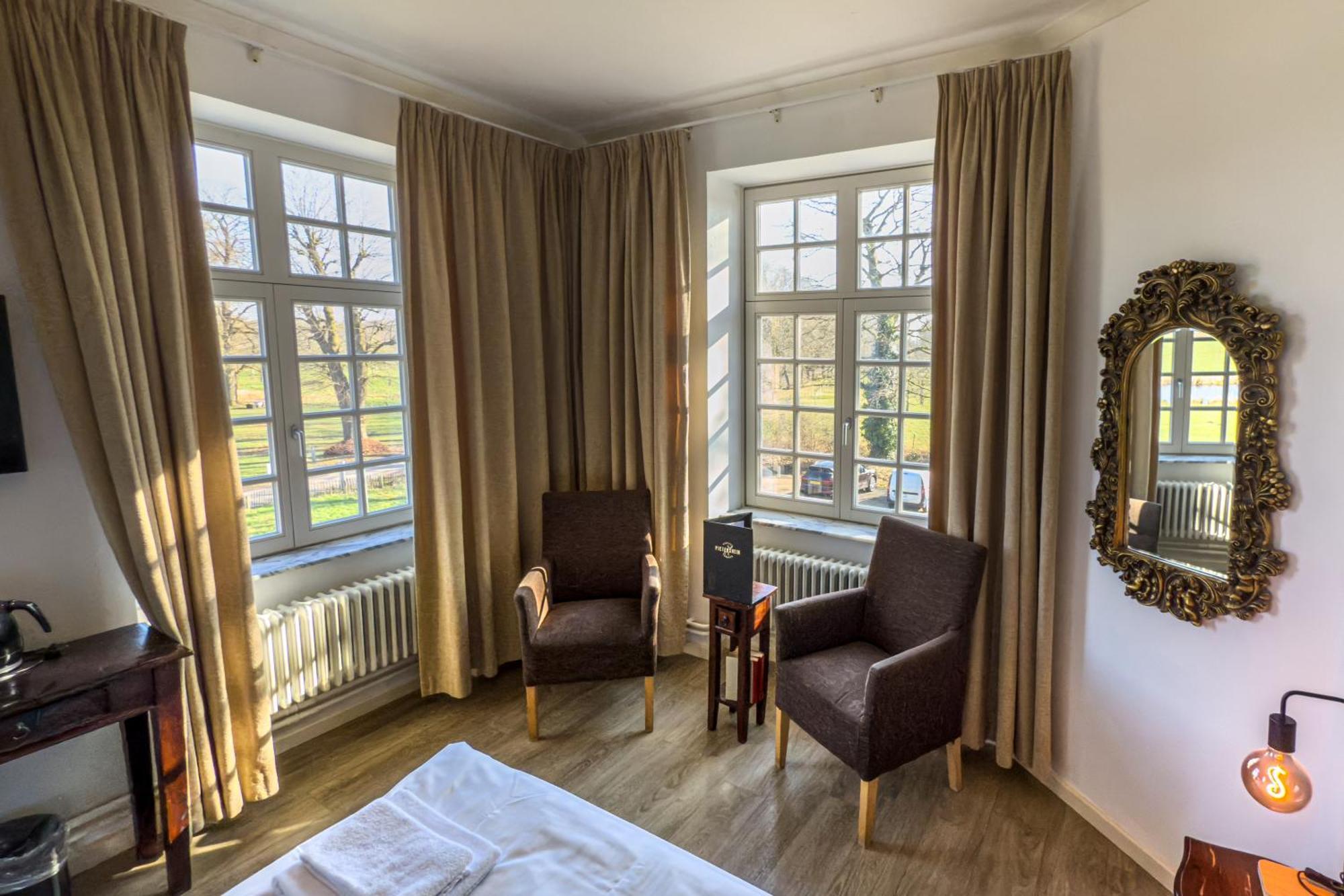 Hotel Kasteel Pietersheim Maastricht - Lanaken Esterno foto