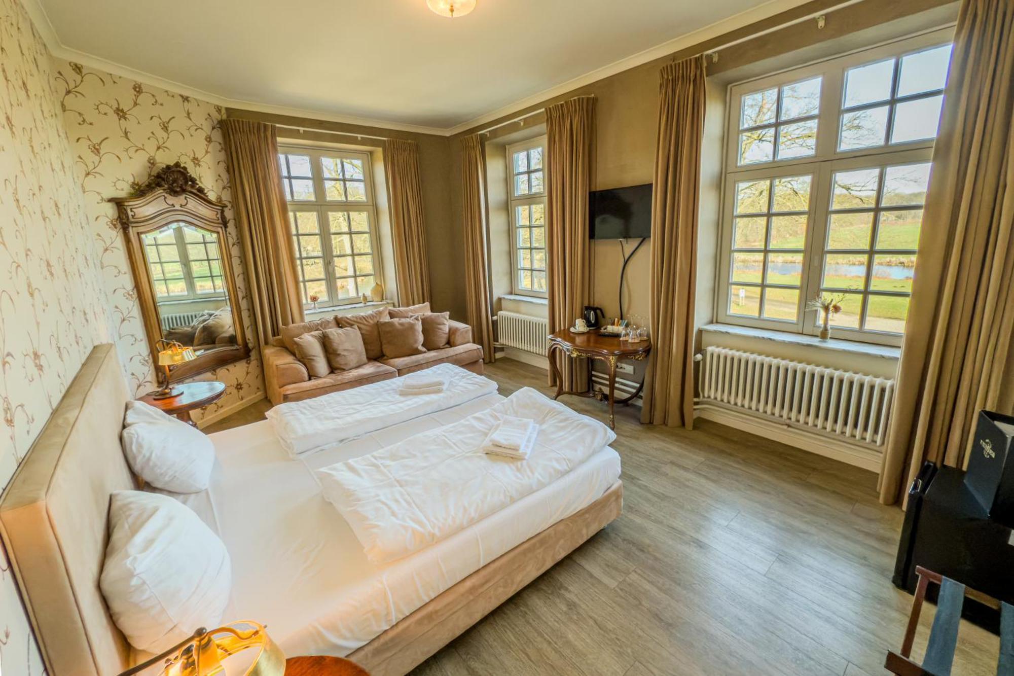 Hotel Kasteel Pietersheim Maastricht - Lanaken Esterno foto